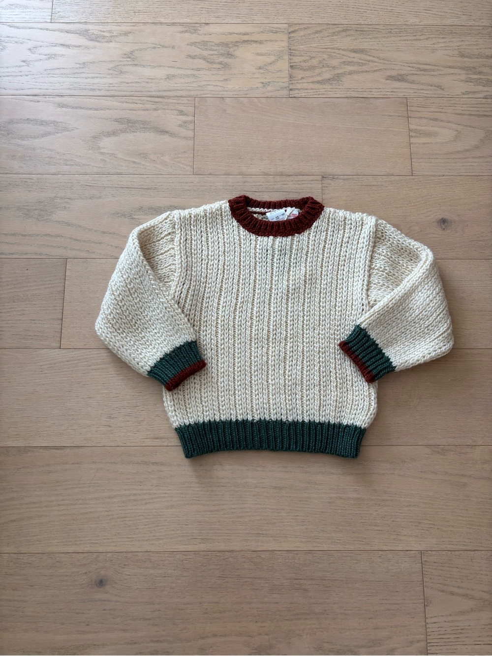Zara kid white Colorblock sweater, size 4/5 Y